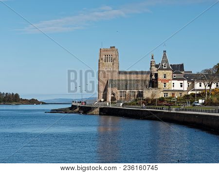Oban,scotland,may-8, 2015, Oban Bay, Waterfront Promenade, St Columba Cathedral And Alexandra Hotel.