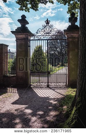 De Steeg, Netherlands, August 23, 2014: The Gate To The Castle And Estate Middachten In De Steeg In 