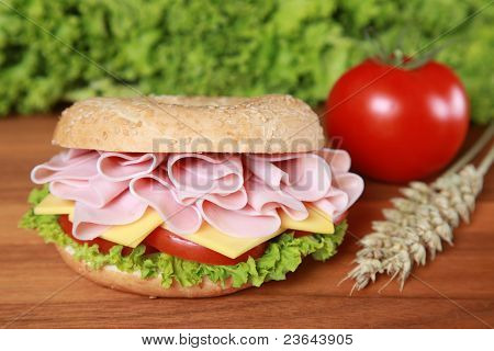 Bagel With Ham