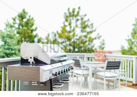 Outdoor Gas Grill