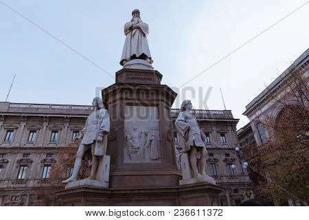 Statue Of Leonardo Da Vinci In Milan. Leonardo Da Vinci Monument In Piazza Della Scala. Autumn In Mi