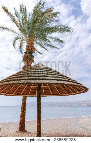 Beautiful Public Sandy Beaches On Red Sea In Eilat With Stro Umbrellas, Luxury Vacation Spa Resorts 