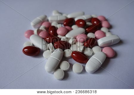 Vitamin K2, Lutein, Calcium Citrate, Xylitol Pills