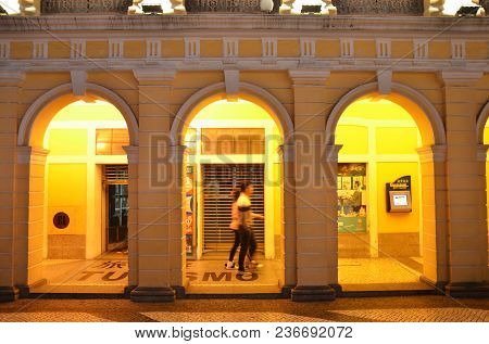 Macau, China- Mar 31, 2018: Tourist Visiting Senado Square In The Evening. This Square Is The Larges
