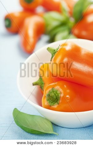 peperoni freschi arancione