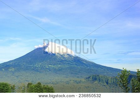 Pura Lempuyang Temple With Mount Agung In The Background In Bali, Indonesia. Balinese Culture