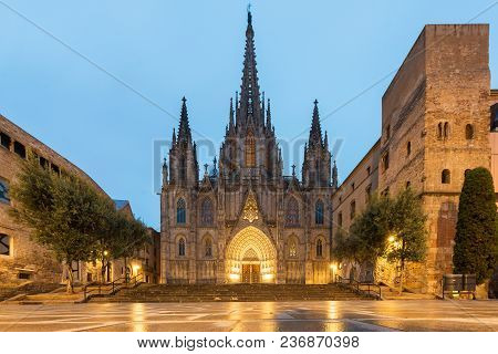 Panorama Of Barcelona Cathedral Of The Holy Cross And Saint Eulalia During Morning Blue Hour, Barri 