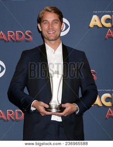 LAS VEGAS - APR 15:  Brett Young at the Academy of Country Music Awards 2018 at MGM Grand Garden Arena on April 15, 2018 in Las Vegas, NV