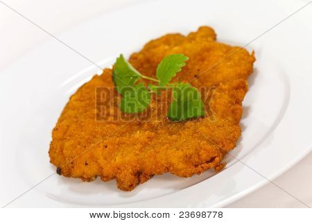 Grande Schnitzel, scaloppina, stile Viennese dell'Austria