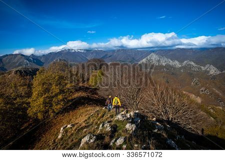 Trekking From Pontito To Penna Di Lucchio, Lucca - Tuscany