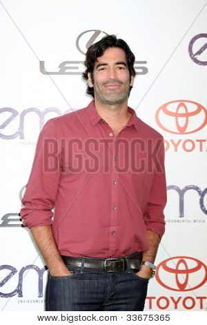 LOS ANGELES - okt 15: Carter Oosterhouse ankommer i 2011 Environmental Media Awards på krigen