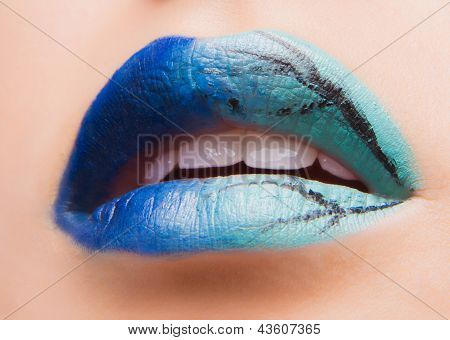 Bellissimo make-up sulle labbra