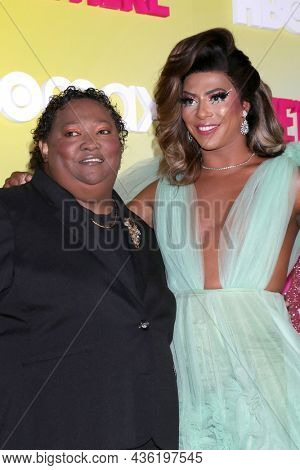 LOS ANGELES - OCT 8:  Shangela, mother at the 