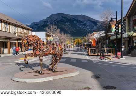 Canmore, Alberta, Canada - 28 September 2021: Ferdinand The Horse Sculpture By Artist Cedar Mueller 