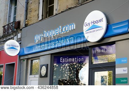 Bordeaux , Aquitaine  France - 09 30 2021 : Guy Hoquet Sign Logo Brand Text Real Estate French Store