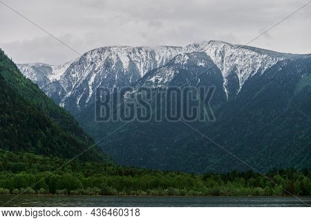 Beautiful Panoramic View At Kucherla Mountain Lake And Mountain Range. Belukha National Park, Altai 