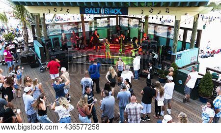 Babylon, New York, Usa - 20 August 2021: View From Above The Stage Of People Enjoying A Band Playing