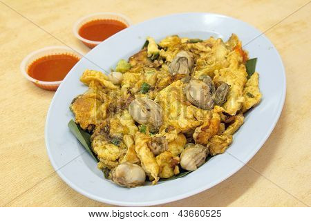 Sydøstasiatiske stegt Baby Oyster omelet