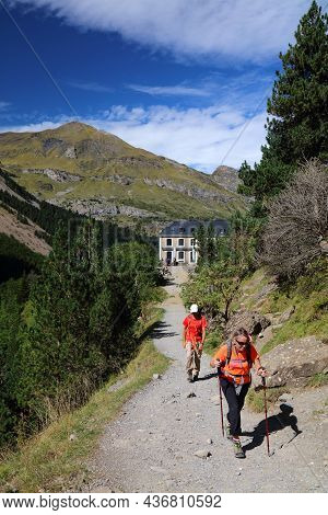 Gavarnie, France - September 27, 2021: People Visit Cirque De Gavarnie Mountain Trail In Pyrenees Na