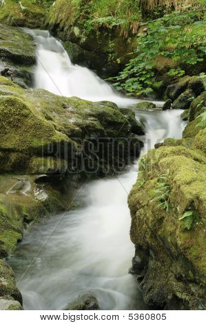 Caída de agua