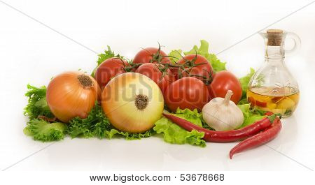 Vegetables - Lettuce, Onion, Garlic,chilli Pepper, Tomatoes And Oil