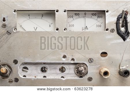 old analogue voltmeter and amperemeter