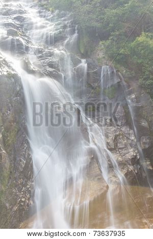 Mae Tia Waterfall, Ob Lung National Park In Chiangmai Thailand