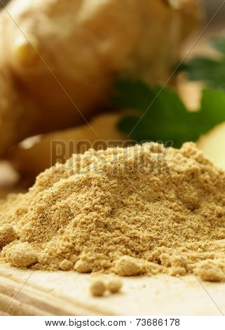 ground and fresh ginger traditional oriental spice