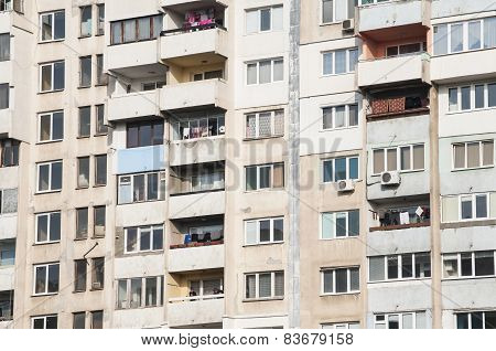 Large obsolete residential block