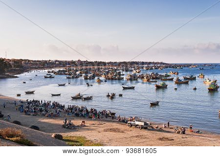 MUINE, VIETNAM - March 23, 2009. Fishing Village, Market And Colorful Traditional Fishing Boats