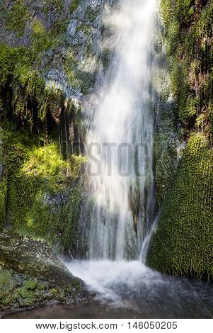 waterfall wallpaper motion