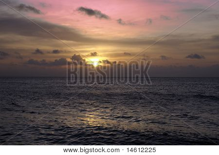 Havet solnedgång. Borneo.