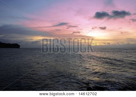 Havet solnedgång. Borneo.