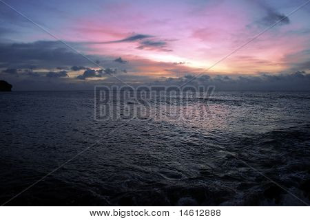 Havet solnedgång. Borneo.