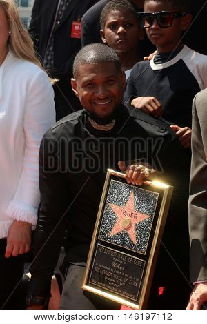 LOS ANGELES - SEP 7:  Usher Raymond at the Usher Honored With a Star On The Hollywood Walk Of Fame at the Eastown on September 7, 2016 in Los Angeles, CA