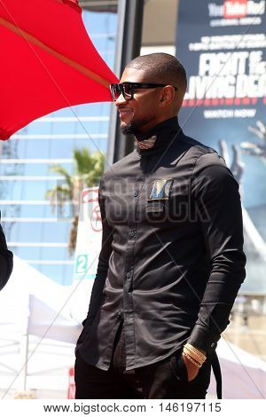 LOS ANGELES - SEP 7:  Usher Raymond at the Usher Honored With a Star On The Hollywood Walk Of Fame at the Eastown on September 7, 2016 in Los Angeles, CA