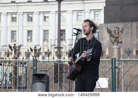 St. Petersburg, Russia-september 09,2016: The Street Musician Plays On The Street Of St. Petersburg.