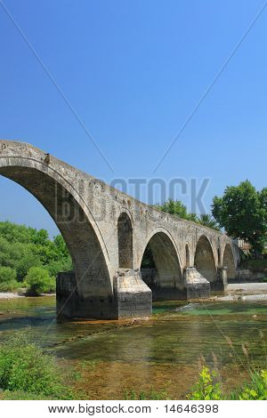 Die alte Brücke von Arta-Griechenland