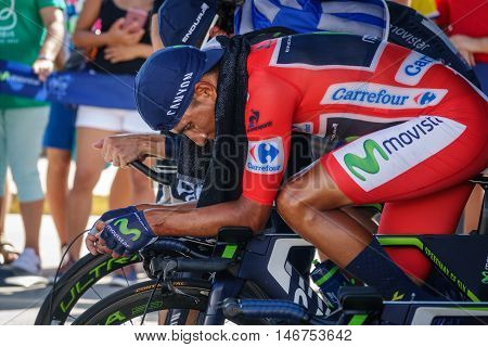 JAVEA - SEPTEMBER 9: Nairo quintana warms up with towel for the decisive time trial stage of La Vuelta on September 9, 2016 in Alicante, Spain