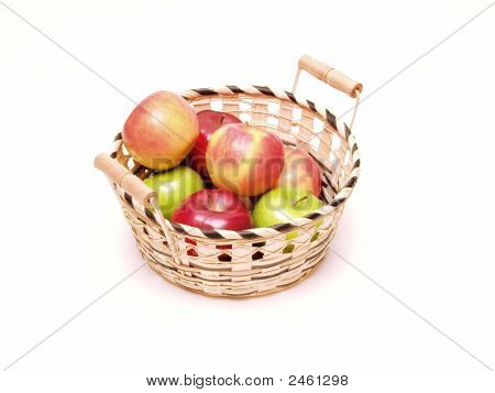 Æbler i en kurv