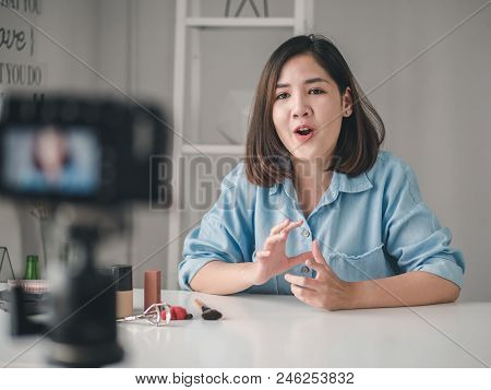 Young Asian Woman Beauty Fashion Blogger Recording Video, Vlogger Recording Broadcast At Home.
