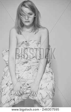 Sexy Young Girl 图片和照片（免费试用） | Bigstock