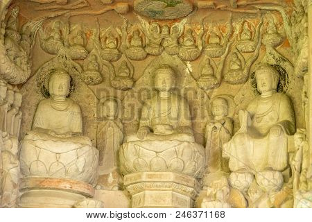重庆大足石刻的佛像chongqing Dazu Stone Statue Of Buddha