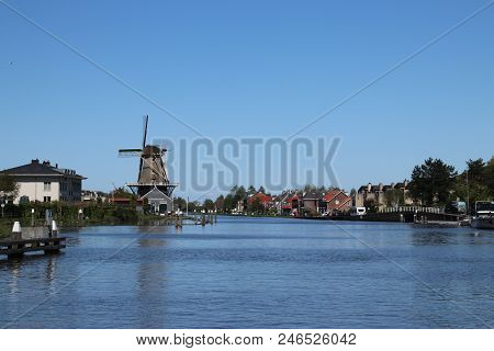 Windmill Salamander, A Saw Mill,  Along Riverside Of The Rijn Schie Canal  In Leidschendam, The Neth