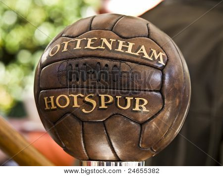 Vieux football Tottenham Bal