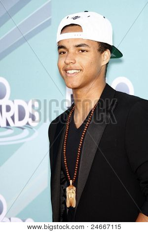 LOS ANGELES - OCT 26: Connor Cruise arrives at Nickelodeon's 2011 TeenNick HALO Awards held at the Hollywood Palladium on October 26, 2011 in Los Angeles, California.