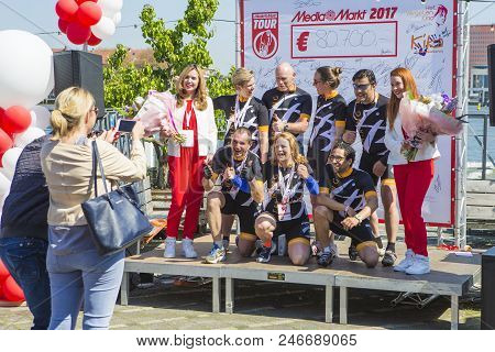 Rotterdam, Netherlands-may 10, 2017: Media Markt Tour-2017 Winners Team Of Rabobank In Rotterdam Pos