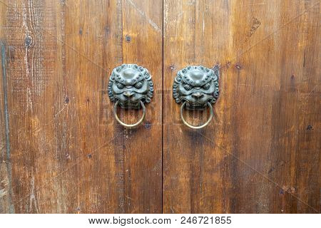 Ancient China Had The Decoration Of The Gate Of Traditional Culture