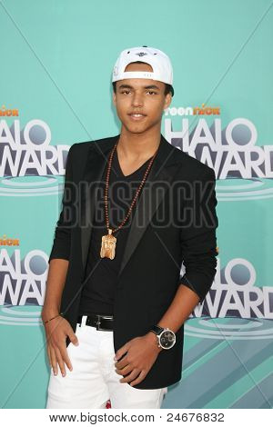 LOS ANGELES - OCT 26: Connor Cruise arriving at the 2011 Nickelodeon TeenNick HALO Awards at Hollywood Palladium on October 26, 2011 in Los Angeles, CA