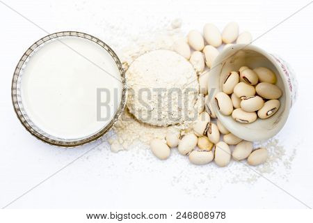 Ayurvedic Herb Kaunch Or Velvet Bean Or Bengal Velvet Bean Or Kapikachhu Or Mucuna Pruriens Isolated